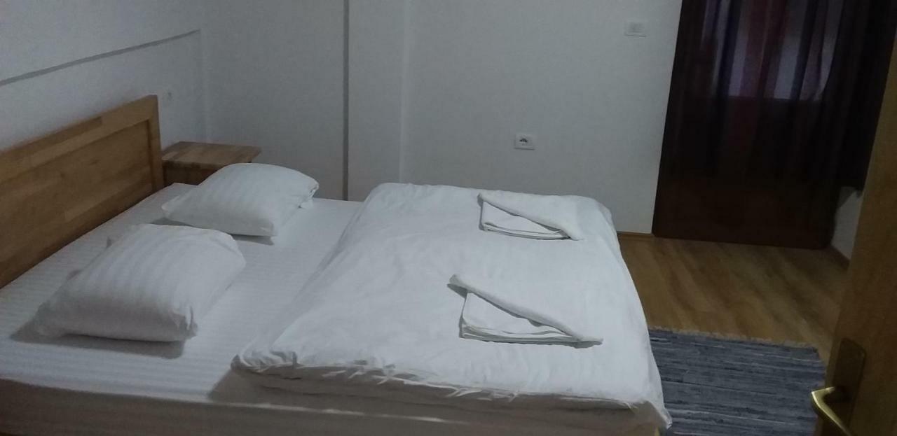 Bujtinat E Lugines Valbone Apart otel Oda fotoğraf