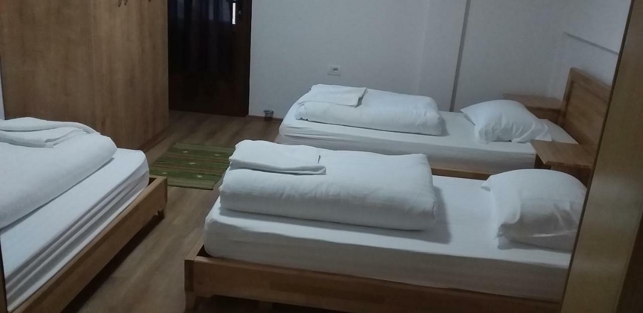 Bujtinat E Lugines Valbone Apart otel Oda fotoğraf
